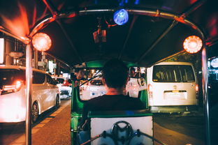 开云体育在线下载-《堡垒之夜》“未来光影”赛季，创意无限，精彩不断！